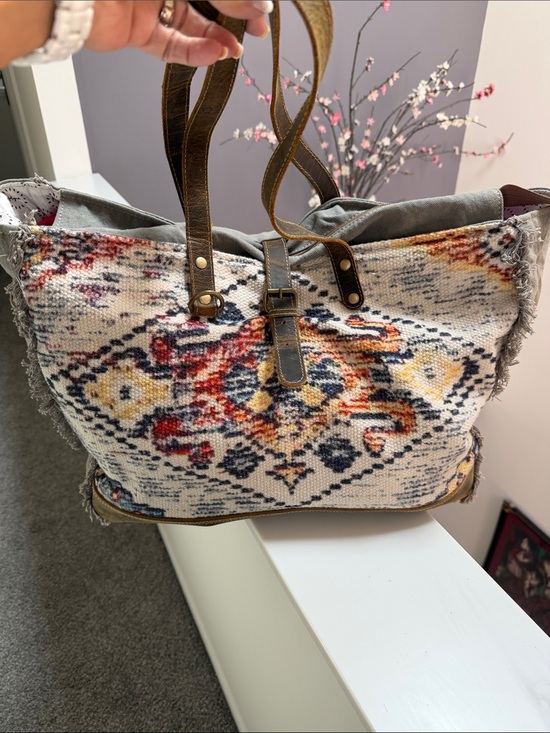 Myra Bag Handbags - Myra Bag Boho Woven Tote in Cream, Navy & Rust